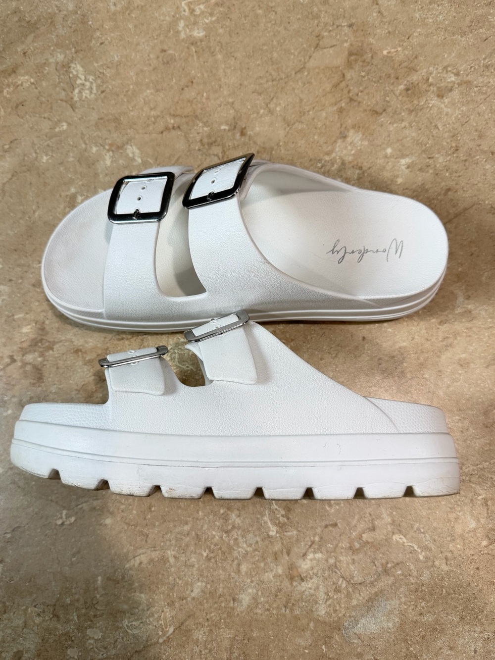 Wonderly Zuri Platform Slides